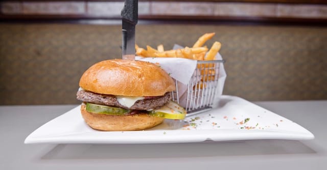 1/2 lb Cheeseburger.